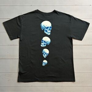 Skull T-Shirt Gray Short Sleeve Small Graphic Orange Kiss "Free Spirit" Shirt